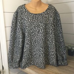 Ophelia Roe plus‎ size top womens 3X Light gray and black leopard print